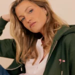 Le_Delicat_Tee-Shirt_Femme_Col-V_2024_Rose