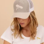 L'Indispensable ,Casquette Trucker Grise et son arbre Blanc.