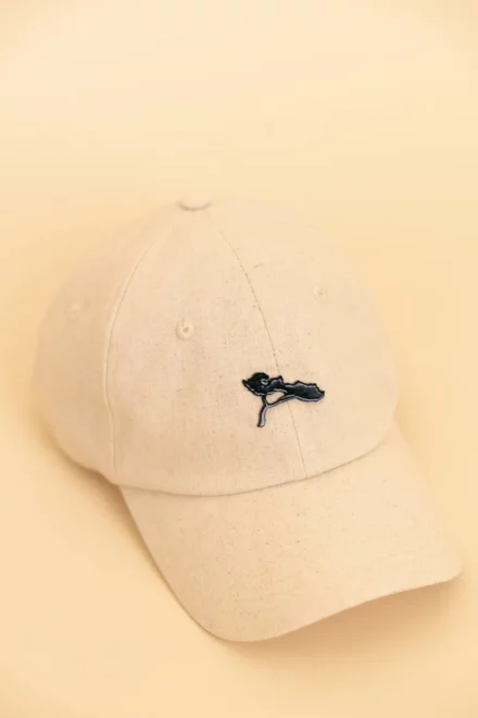 Casquette Lin et son Pin en métal Noir