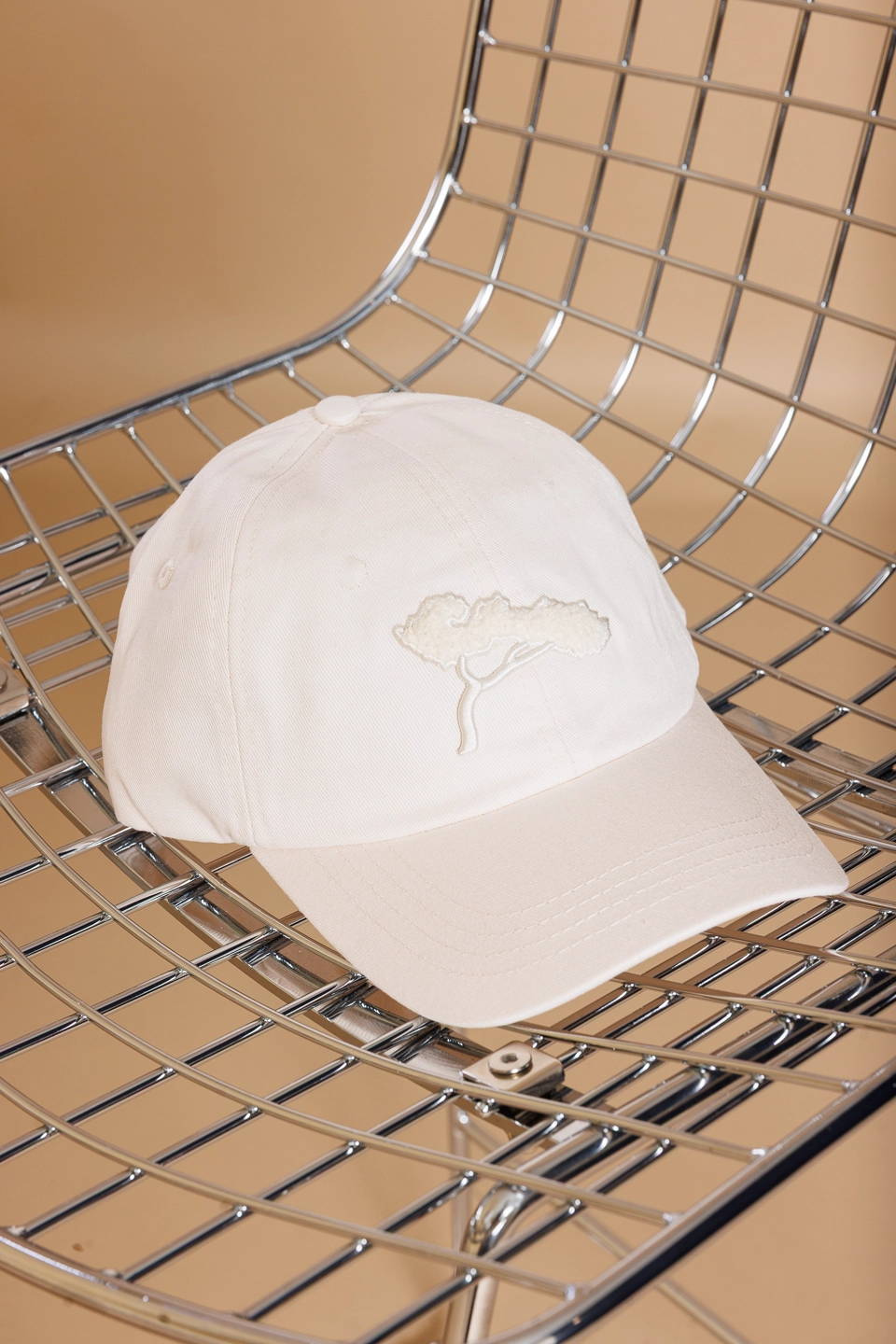 L'indispensable, Casquette écrue. – Image 3